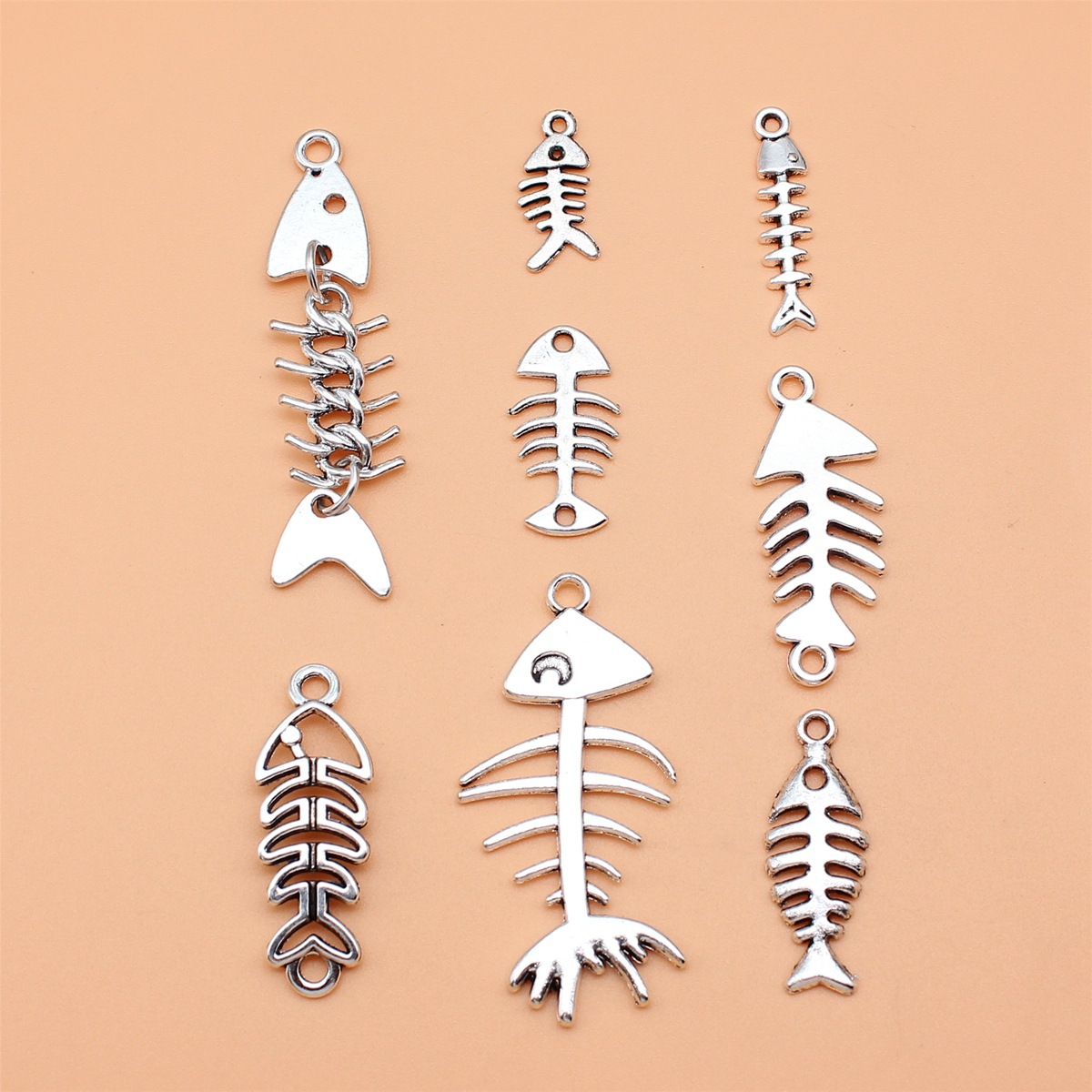 Vintage Collectible Jewelry - 8ชิ้นกระดูกปลาสีเงินโบราณคอลเลกชันเสน่ห์สำหรับการทำเครื่องประดับ DIY, 8รูปแบบ, 1ของแต่ละ
