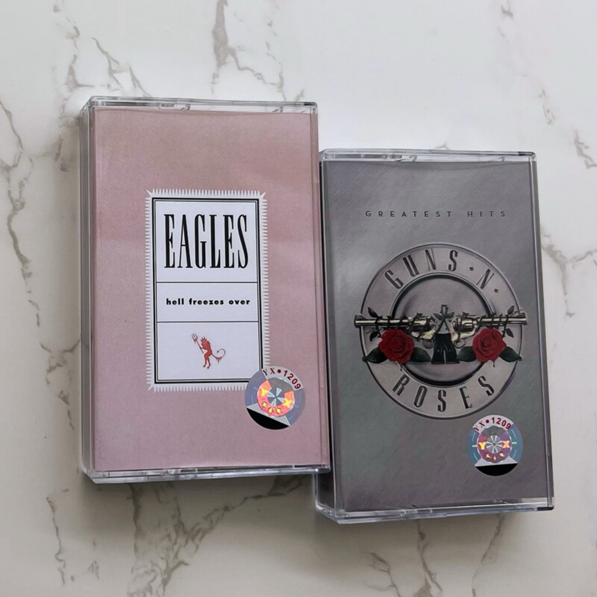 อีเกิลส์ แอนด์ กันส์ แอนด์ โรส - Vintage Collectible Guns บทวิจารณ์และราคา