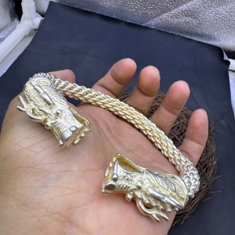กำไลข้อมือลายมังกรโบราณสมัยราช - Vintage Collectible Jewelry บทวิจารณ์และราคา